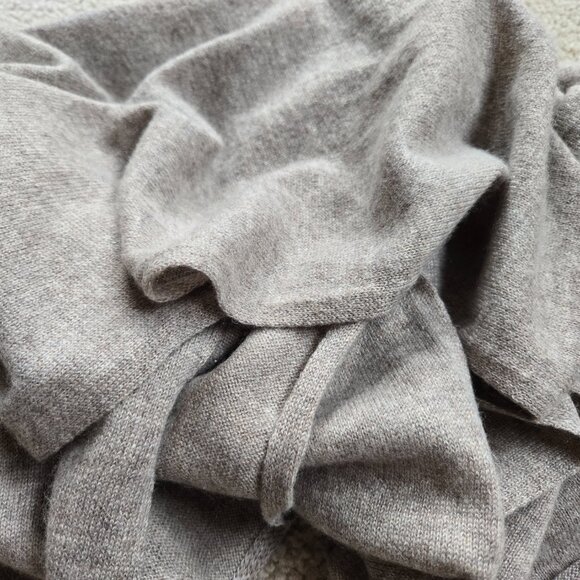 NWOT Cashmere Knit Oblong Scarf Taupe Tan Grey - Picture 6 of 8